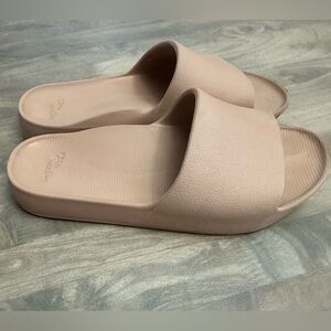 Archie’s Footwear Arch Support Slides, Tan, Women’s Size 8